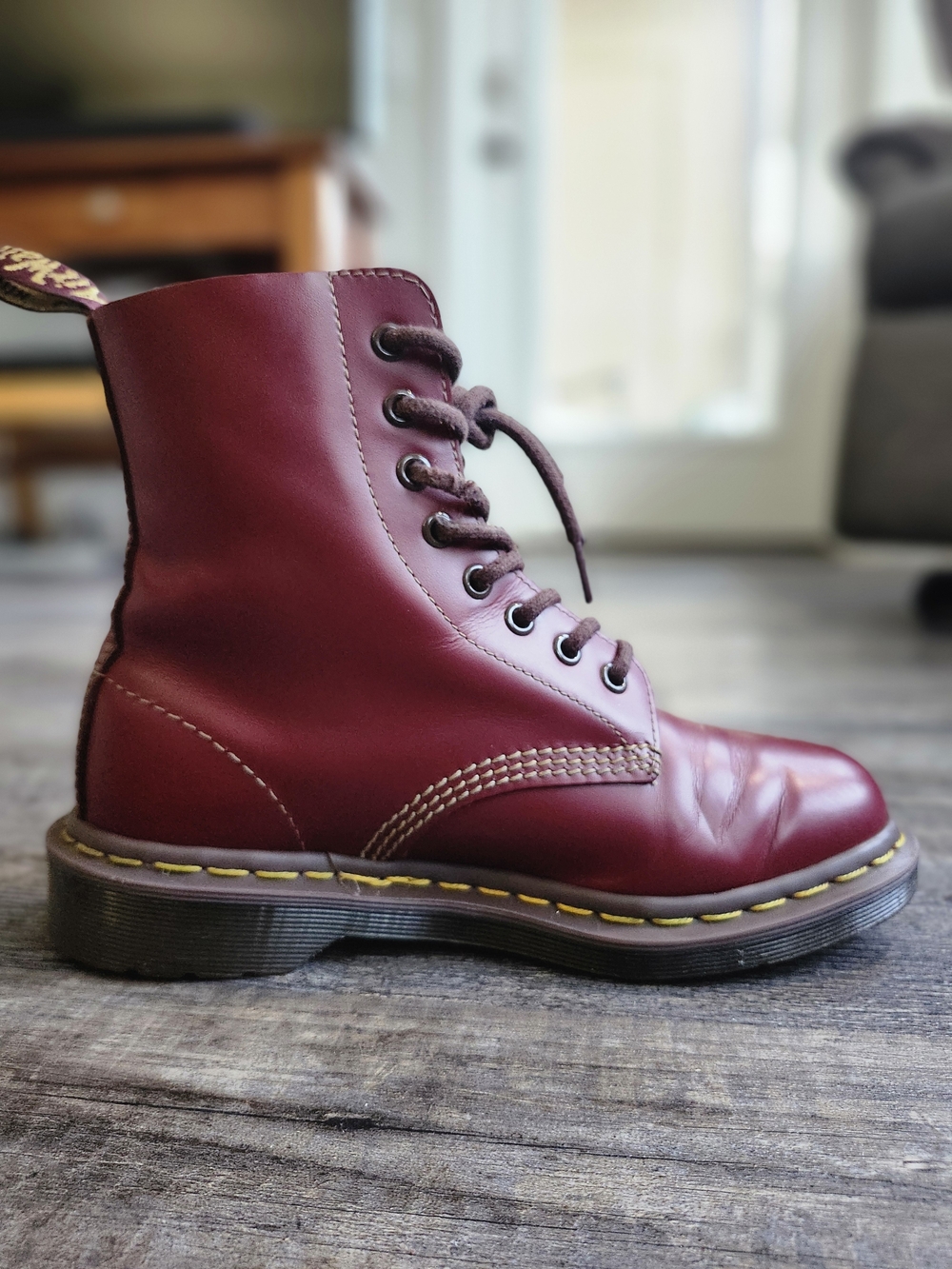Dr. Martens Vintage 1460 Made In England Burgundy / Oxblood Quilon White Stitch - Picture 6 of 16